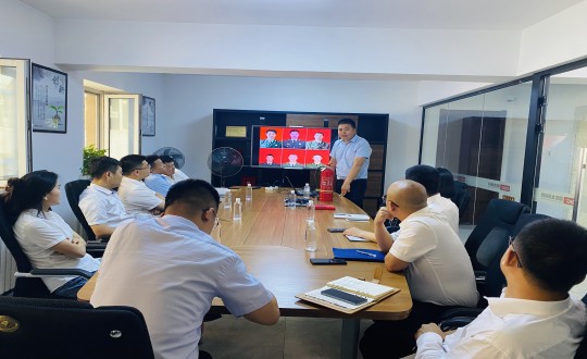 16.供热总公司金润科技公司组织发展消防安全培训_副本.jpg