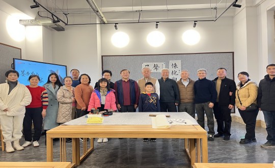 2024年11月10日，ng电子游戏集团进行由孟繁禧教员亲授的“墨香南山·师承名家”书法私享课_副本.jpg